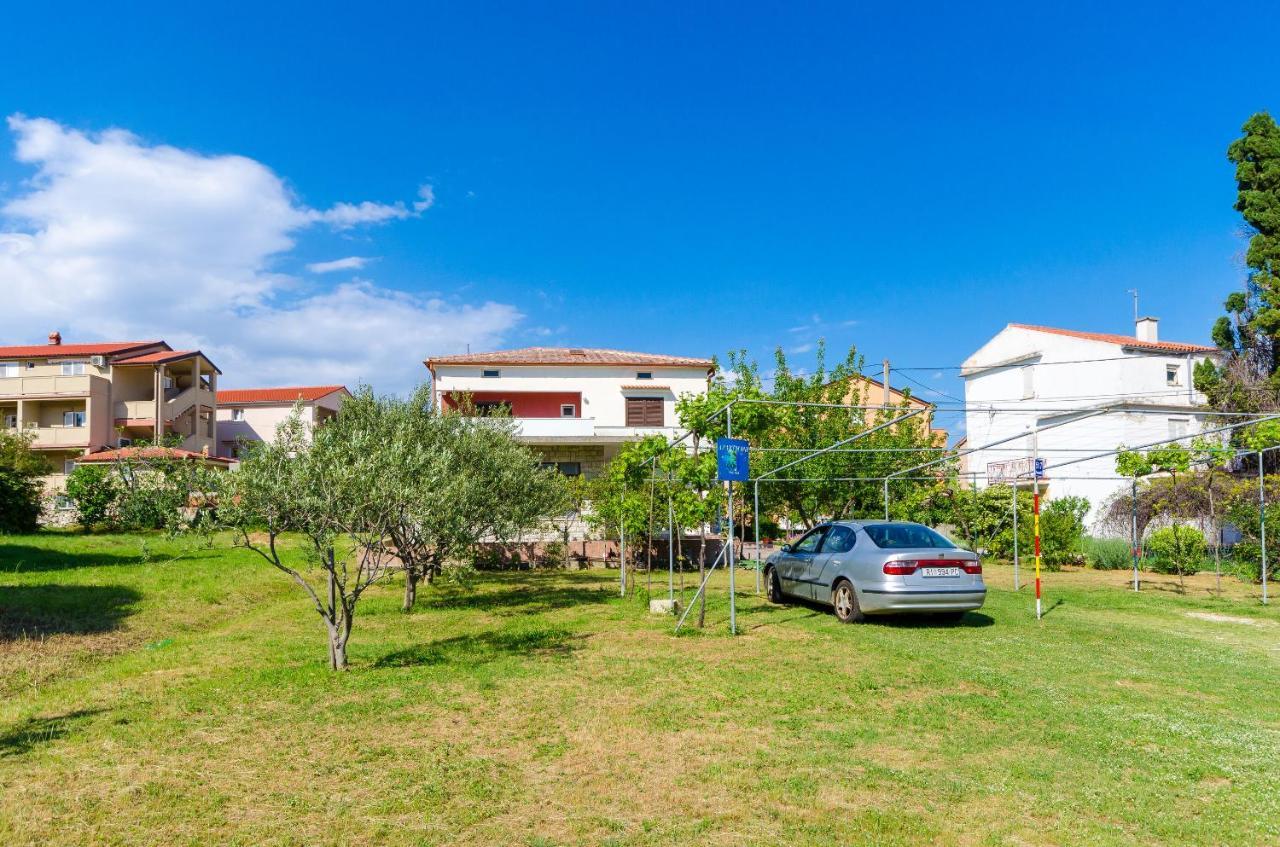 Apartments Anica F Lopar Exterior photo